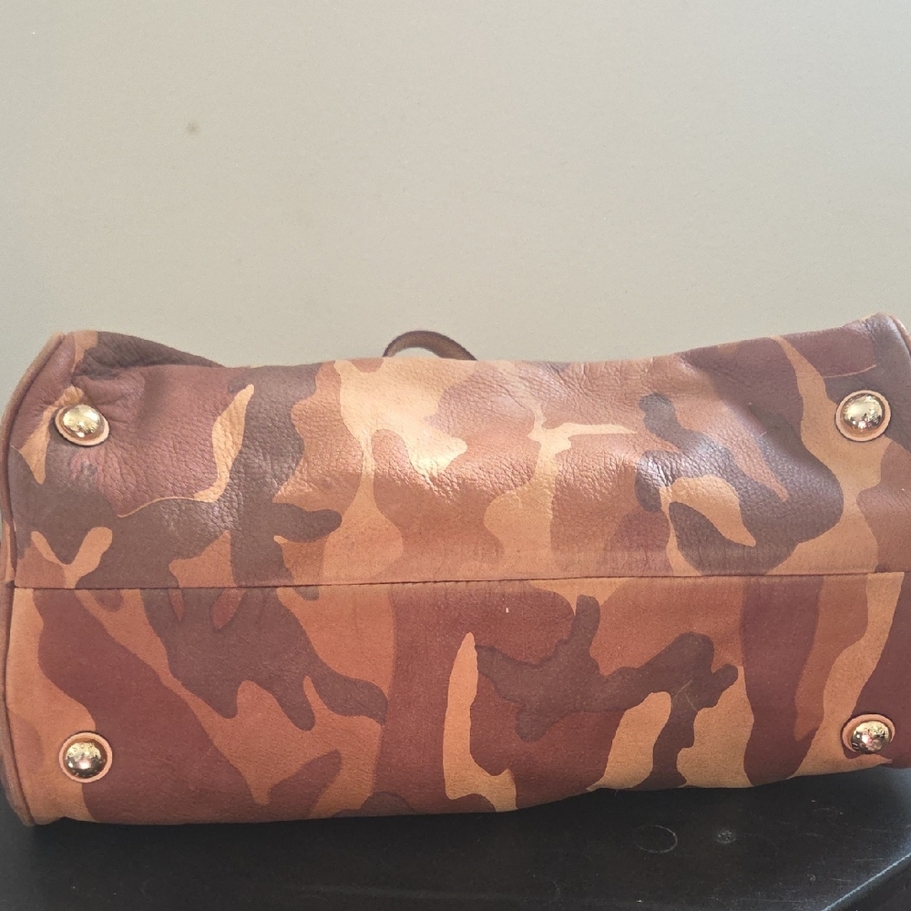 Michael Kors Camouflage Leather Shoulder Bag - Picture 3 of 10